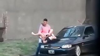 Бля на улице - порно видео