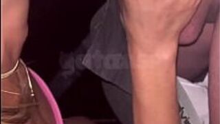 Гатааасп с одаренным самцом, пока рогоносец снимает на видео! - порно видео