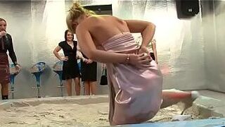 Непристойный секс взрослых женщин - порно видео