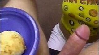 Сперма на еде - подборка печенья - порно видео
