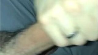 Итальянская дрочка с огромным членом в любительском видео - порно видео